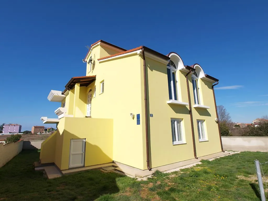 Apartments Vesna 1000 Pula Croatia