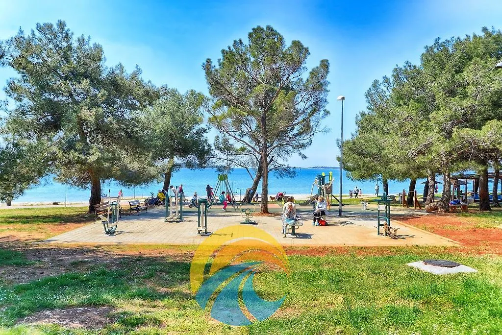 Apartments Vesna 1000 Pula 0*,  Croatia